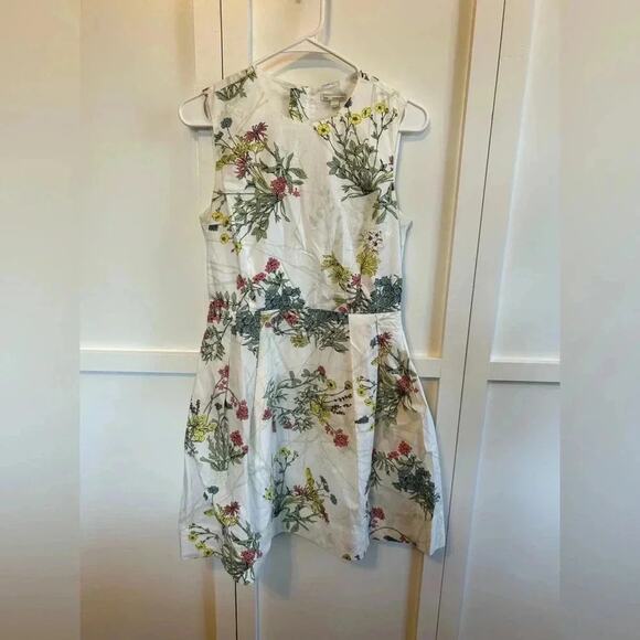 GAP Floral Dress with Pockets 2 - Picture 1 of 5